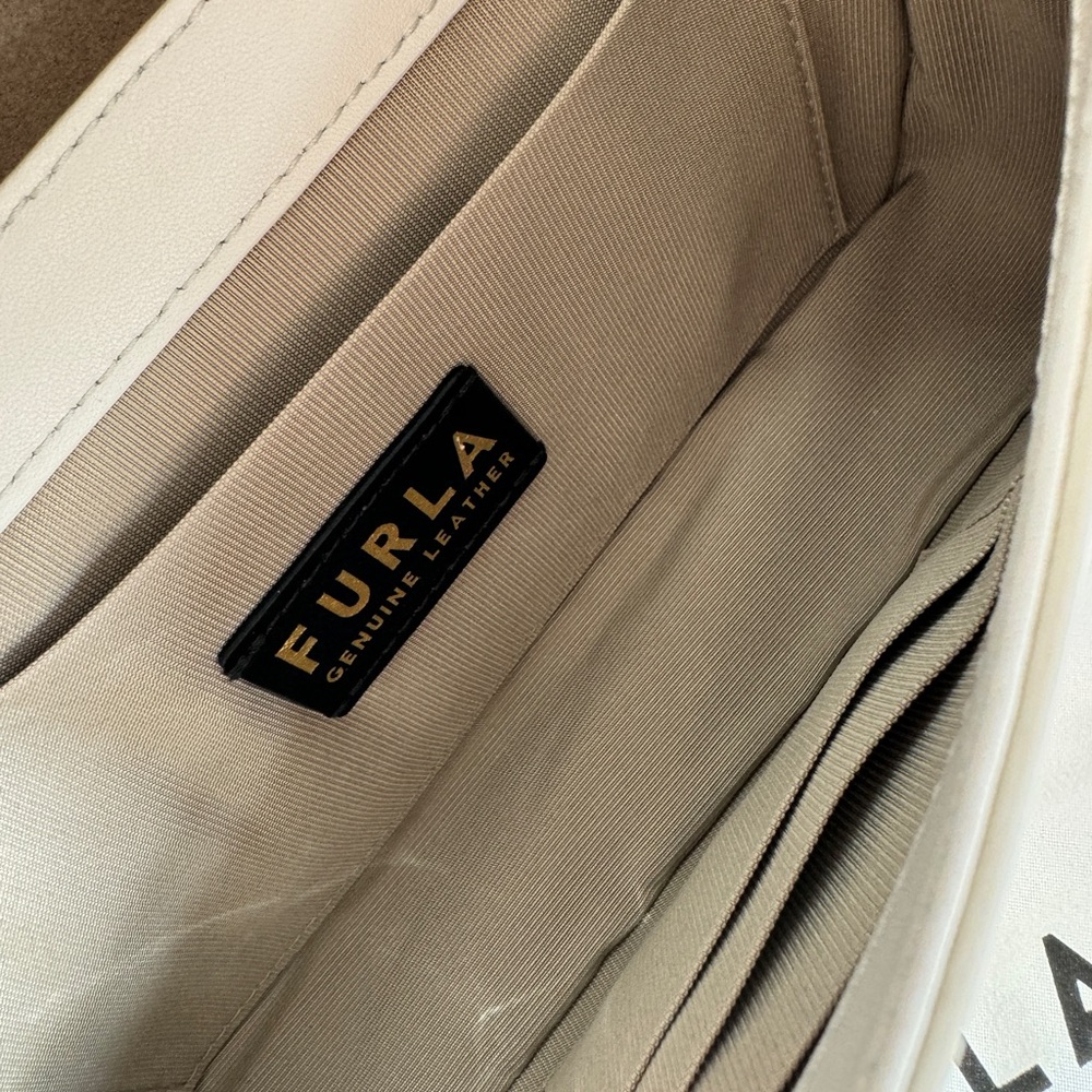 New Furla Leather Crossbody MARSHMALLOW - Picture 7 of 8